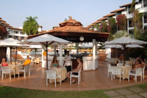 Dining - Pool bar